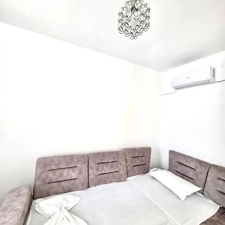 Lear Apartment Berat Exterior photo